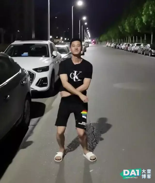 这枚憨憨的直男鲜肉帅哥有点上头哦 这枚憨憨的直男鲜肉帅哥有点上头哦