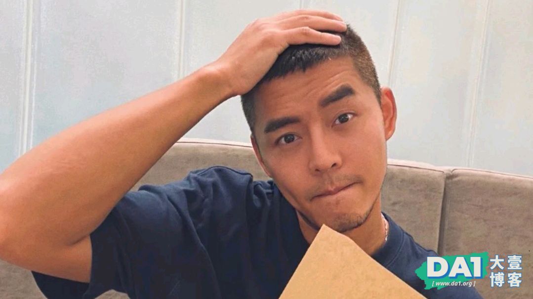 这枚爱吐舌的肌肉型男有点上头哦-大壹博客