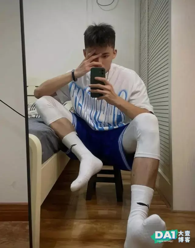 白袜体育少年,运动系阳光小奶狗等你领取! 白袜体育少年,运动系阳光小奶狗等你领取!