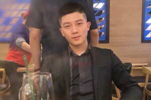 活捉一枚斯文帅气的正装帅哥，是你喜欢的类型吗？-大壹博客