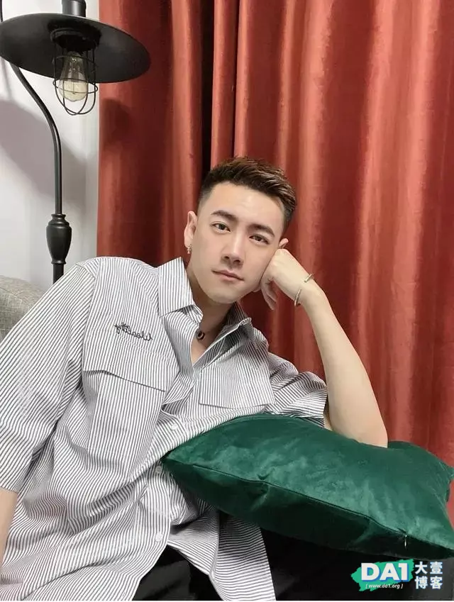 肉感十足的肌肉帅哥,中意不? 肉感十足的肌肉帅哥,中意不?