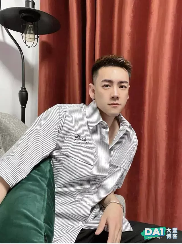 活捉一枚高颜值医生小哥,这颜值我可以 活捉一枚高颜值医生小哥,这颜值我可以