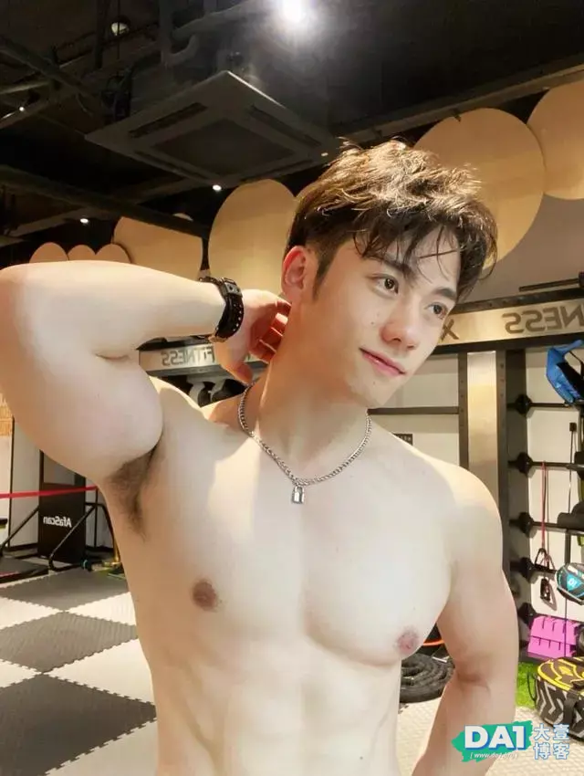 肉感十足的肌肉帅哥,中意不? 肉感十足的肌肉帅哥,中意不?