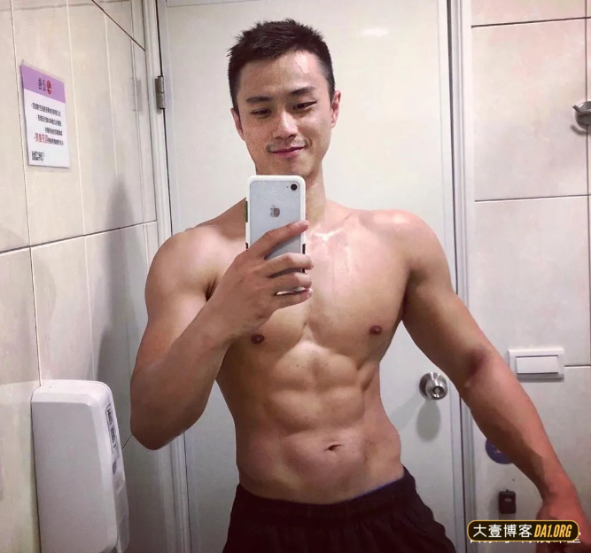 猛男消防员，太有雄性魅力了，被称为天花板的男人！