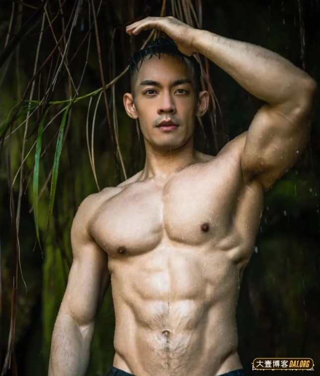 硬汉拍摄运动风写真，越看越让人上火