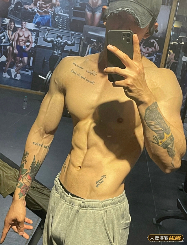 车展上的男模有多帅？