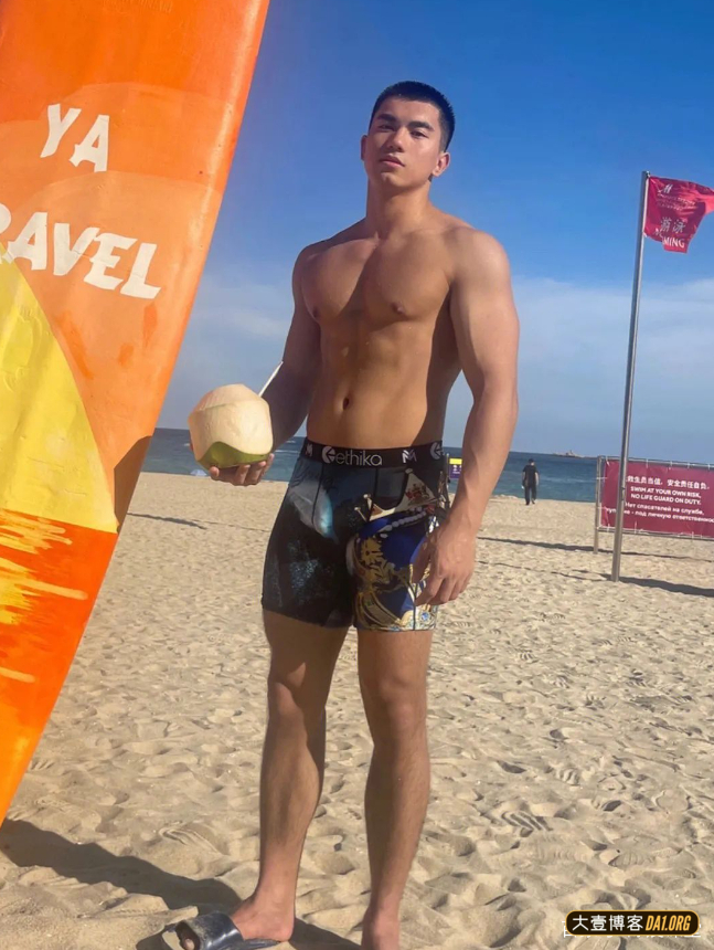 抉择时刻：这么多帅哥你会选哪一个？