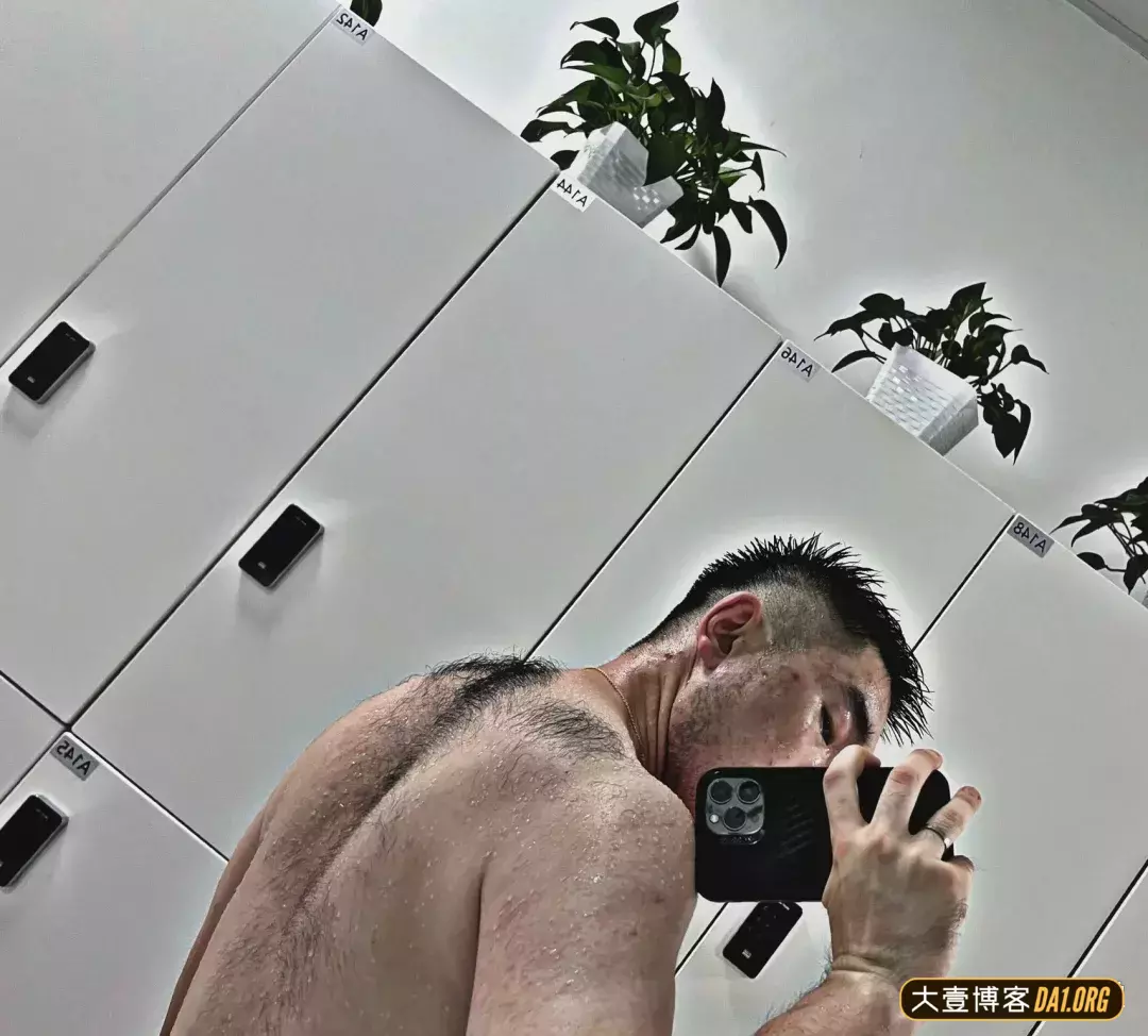 你喜欢体毛旺盛的帅哥们吗？