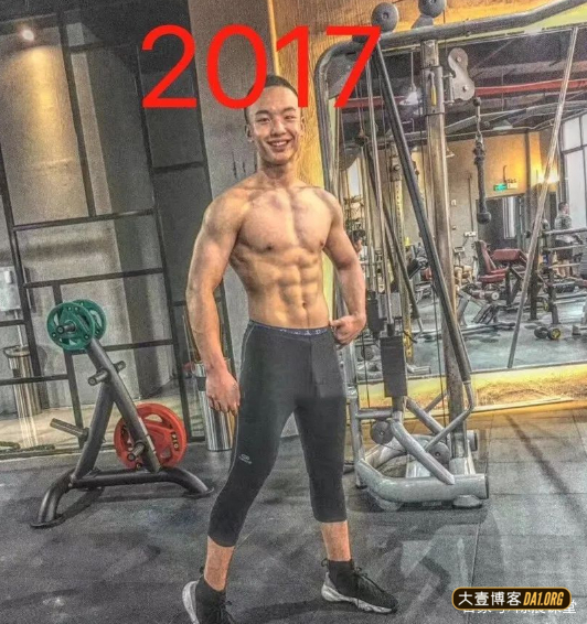 四川23岁运动小奶狗告诉你：什么叫脸跟身材有点不搭！