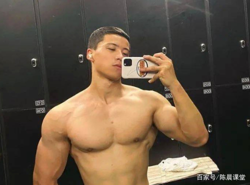 比体育老师还健壮的语文老师你见过吗？