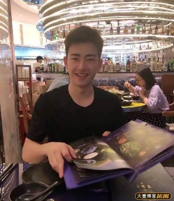 国羽再出新帅哥，一出现就堪比偶像明星，00后新生力量真强大！