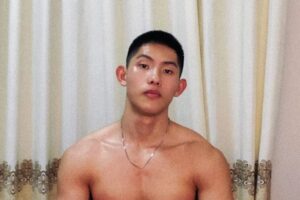 挖掘到一枚四川小帅哥,一笑起来冷酷男神一下子变成了憨憨小奶狗-大壹博客