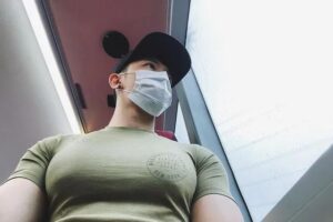 男生的胸肌练得这么饱满,让妹纸们羡慕!-大壹博客