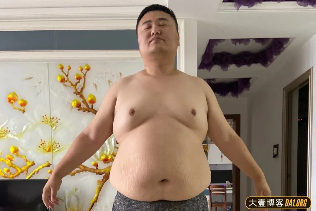 奶爸为爱决心减肥：两年狂甩120斤，大肚腩变成八块腹肌！-大壹博客