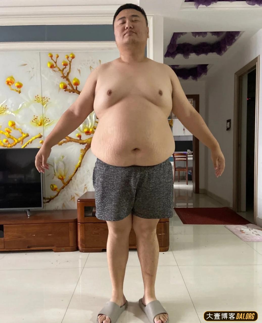 奶爸为爱决心减肥：两年狂甩120斤，大肚腩变成八块腹肌！
