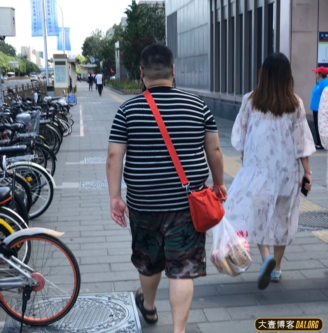 奶爸为爱决心减肥：两年狂甩120斤，大肚腩变成八块腹肌！