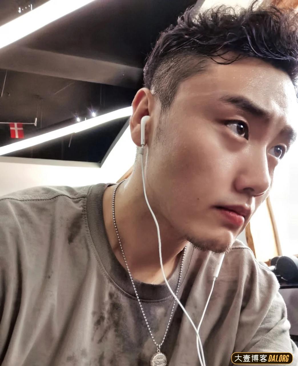 奶爸为爱决心减肥：两年狂甩120斤，大肚腩变成八块腹肌！