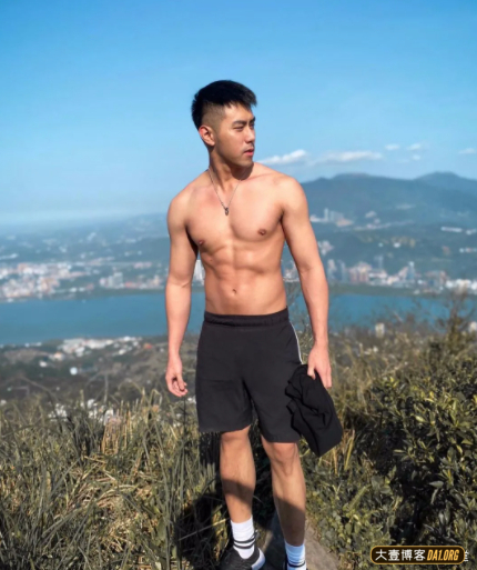 最近超火的帅气牙医小哥哥，会是海王吗？
