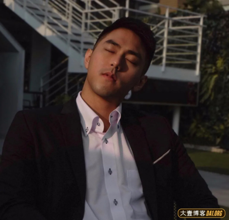 最近超火的帅气牙医小哥哥，会是海王吗？