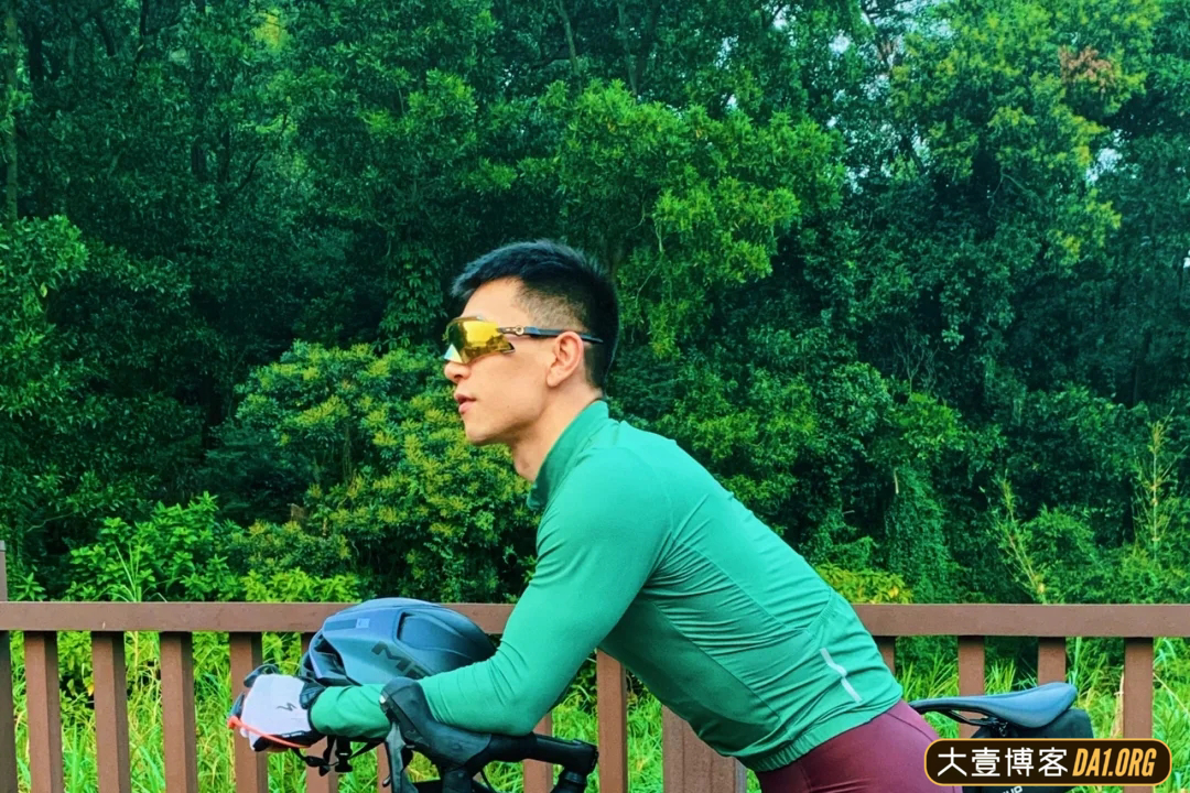 肌肉美术生骑行日常，身材真硬核！-大壹博客