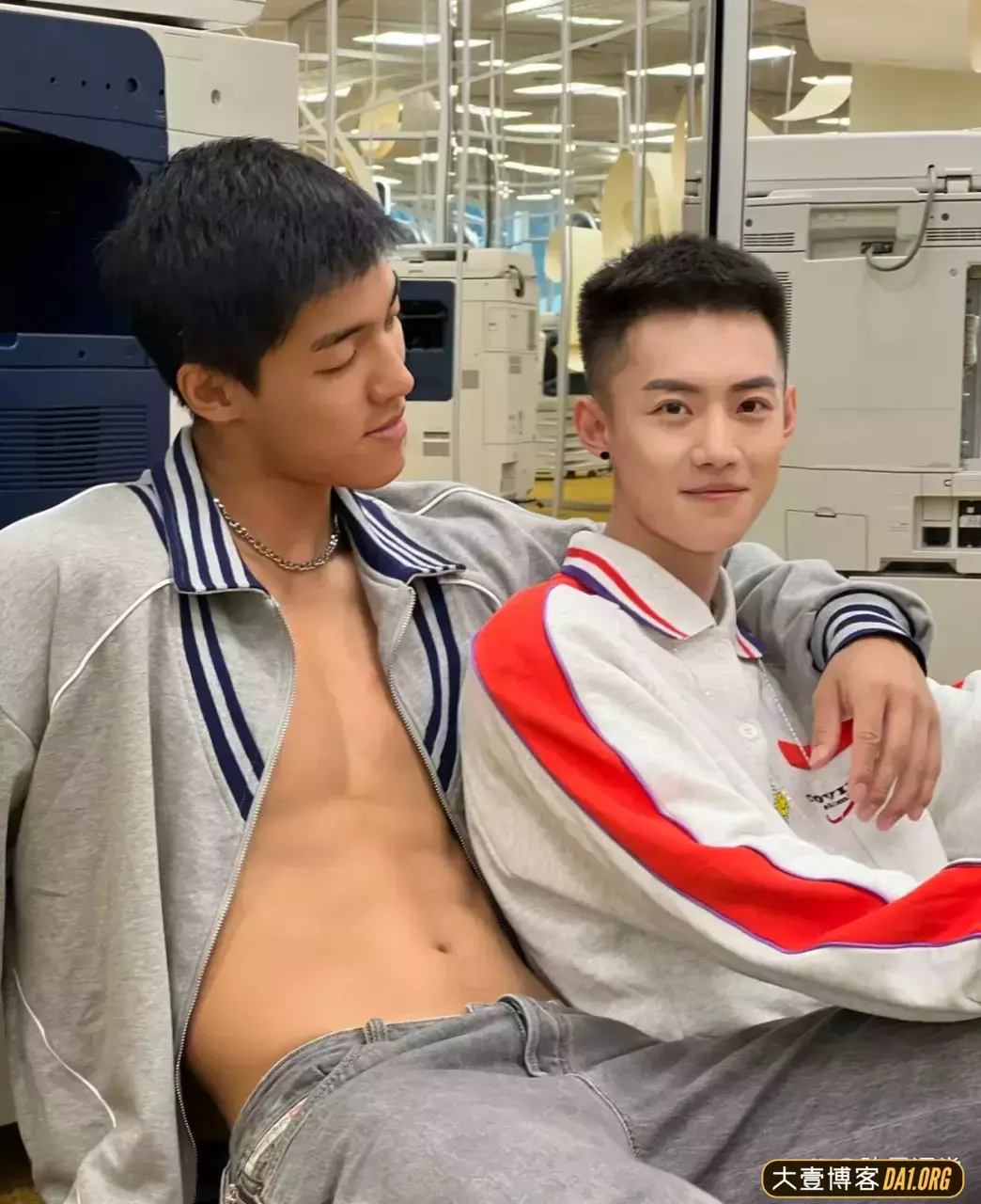 和肌肉帅哥一起玩耍是什么体验？