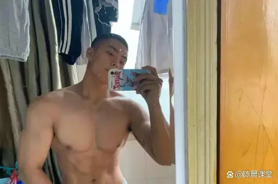 有这样的室友，你几点回寝室？