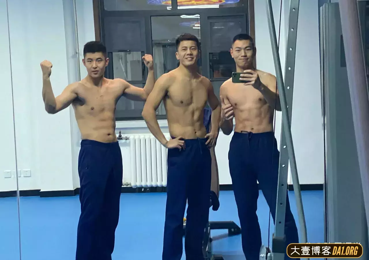 来自郑州的消防兵哥哥，看起来很顾家务实，是父母会喜欢的那种