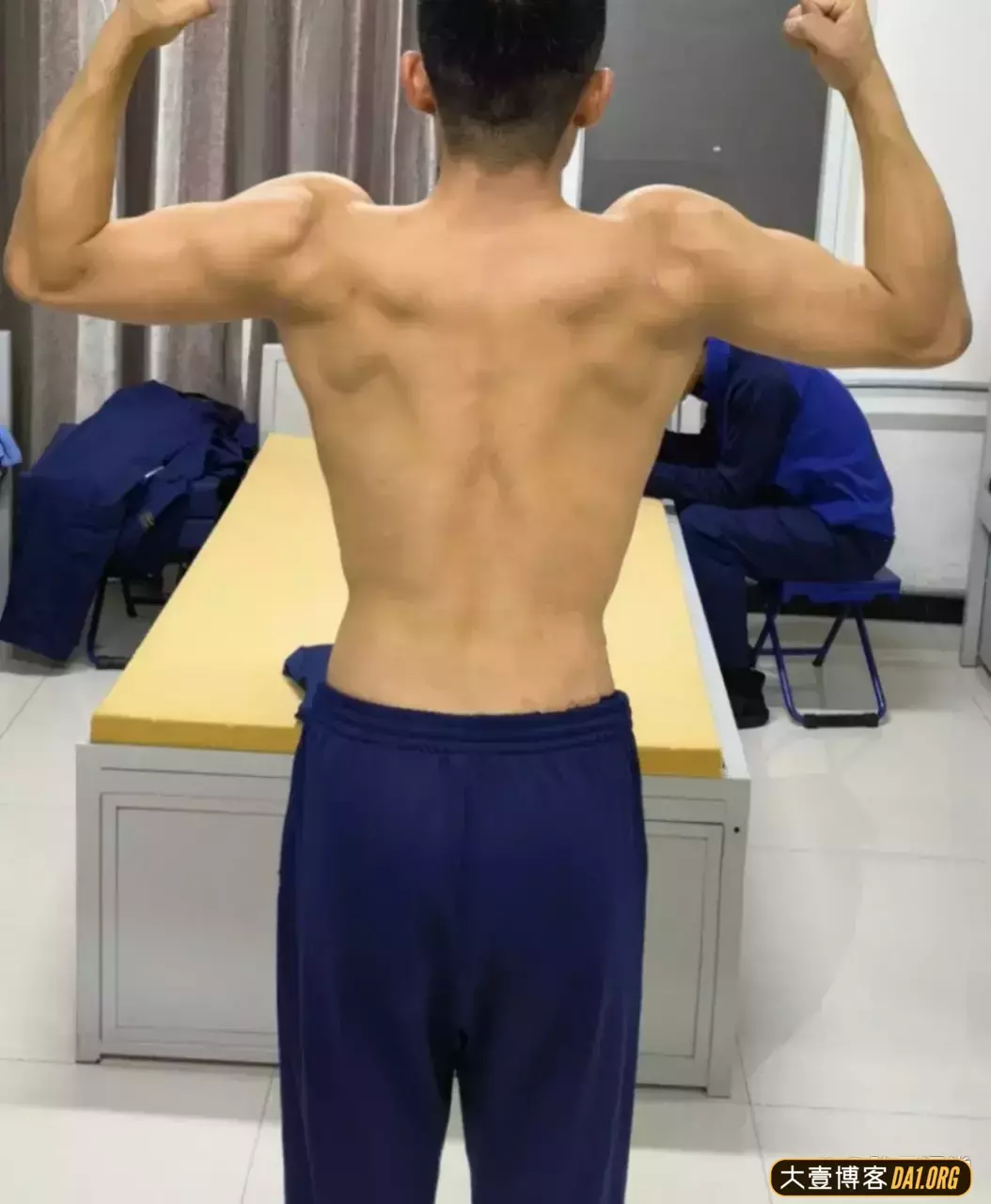 来自郑州的消防兵哥哥，看起来很顾家务实，是父母会喜欢的那种