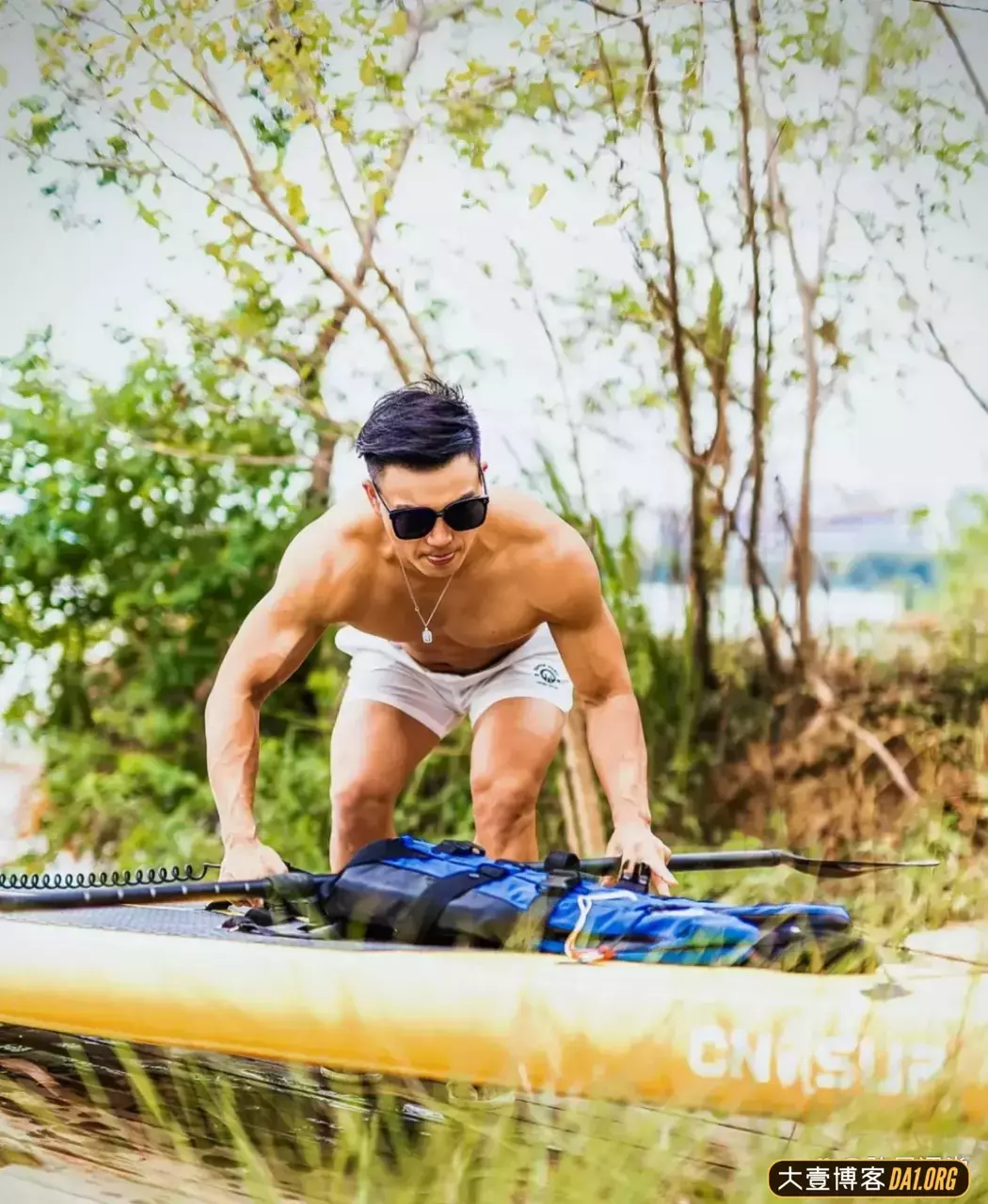 湖北宝藏男教练，身材真绝！
