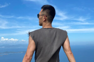 36岁叔系型男拥有八块腹肌后，被人追问是直男吗？-大壹博客