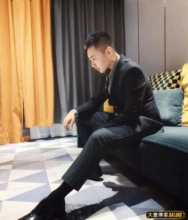 男生最帅正装照,也太帅太A了吧! 男生最帅正装照,也太帅太A了吧!