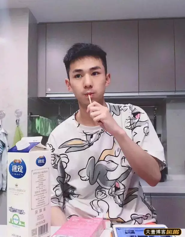 2021年啦,让这些精致男生告诉你发型怎么剪才对! 2021年啦,让这些精致男生告诉你发型怎么剪才对!