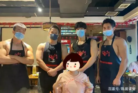 猛男保洁服务:恨不得自己立马魂穿照片中的女主人! 猛男保洁服务:恨不得自己立马魂穿照片中的女主人!