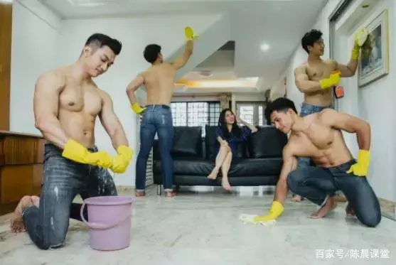 猛男保洁服务:恨不得自己立马魂穿照片中的女主人! 猛男保洁服务:恨不得自己立马魂穿照片中的女主人!