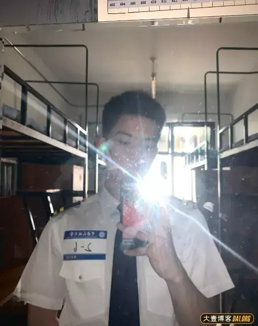中国民航大学的空保小哥,唇红齿白,侧颜超可 中国民航大学的空保小哥,唇红齿白,侧颜超可
