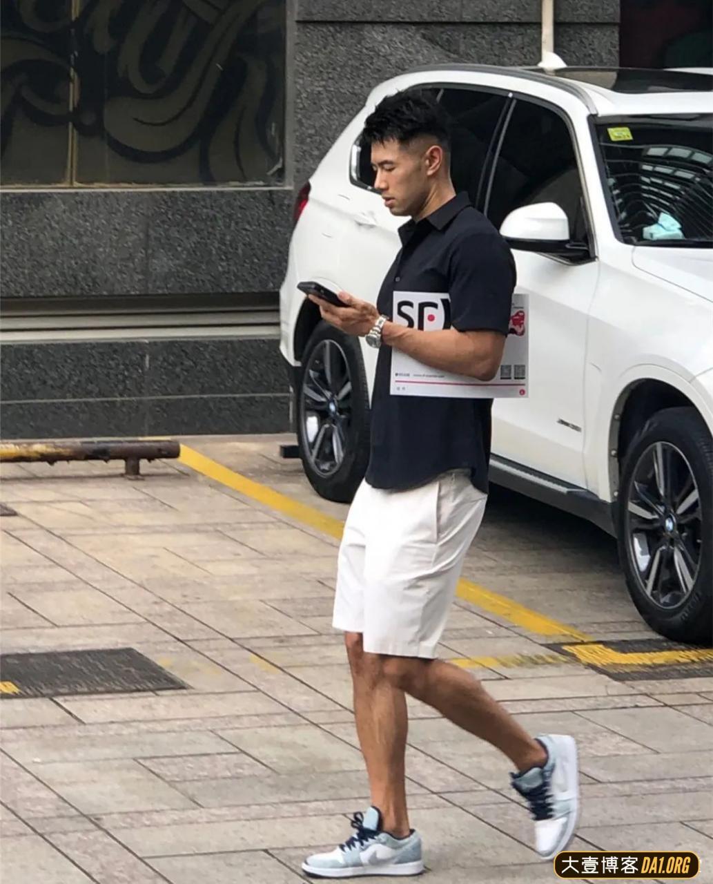 医院住院隔壁床是个肌肉男，该怎么办啊？