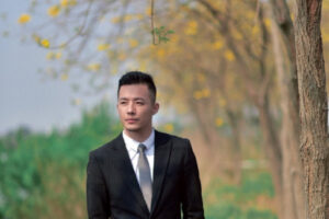 正装男神写真：浑身散发着成熟魅力，太优质了！-大壹博客
