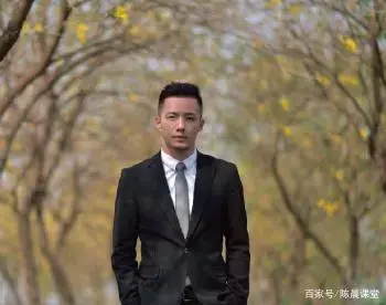 正装男神写真:浑身散发着成熟魅力,太优质了! 正装男神写真:浑身散发着成熟魅力,太优质了!