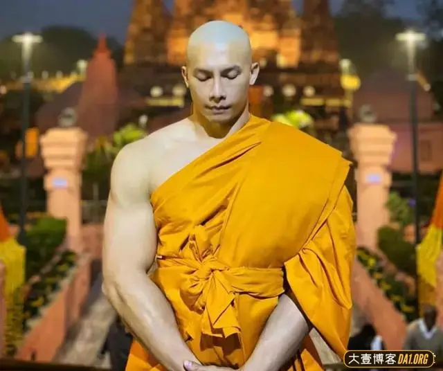 车间里的工装帅锅:散发着浓烈的荷尔蒙! 车间里的工装帅锅:散发着浓烈的荷尔蒙!