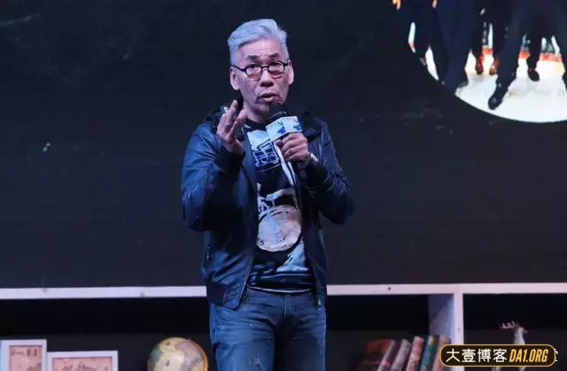 和林丹合影，被顾又铭公主抱，娱乐圈刘姥姥到底是谁啊？