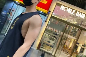 图书馆偶遇的斯文猛男，这腿我喜欢！-大壹博客