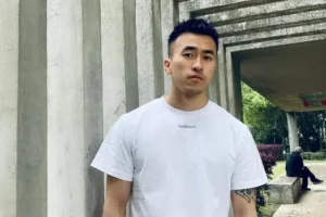 93年的江苏花臂小胡子型男，真的属于又man又可爱的类型！-大壹博客