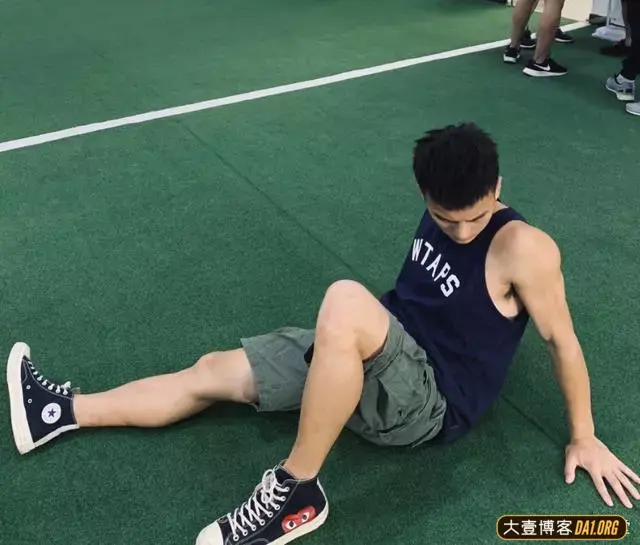 要是你上学的时候有这样的体育老师,还会逃体育课吗? 要是你上学的时候有这样的体育老师,还会逃体育课吗?