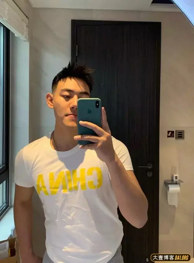 男人留胡子前后,有的人从稚嫩过渡到成熟,有的人就是灾难现场! 男人留胡子前后,有的人从稚嫩过渡到成熟,有的人就是灾难现场!