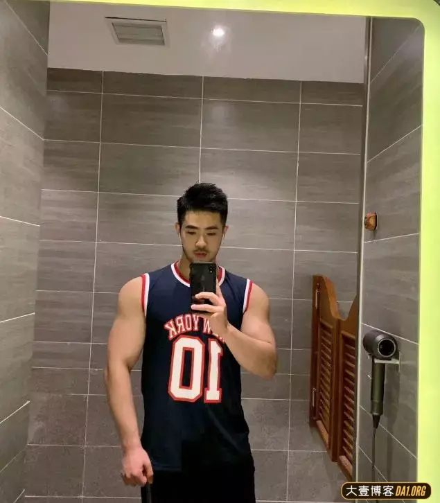 男人留胡子前后,有的人从稚嫩过渡到成熟,有的人就是灾难现场! 男人留胡子前后,有的人从稚嫩过渡到成熟,有的人就是灾难现场!
