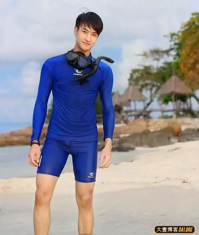 泰国男性生理课老师走红!这也太帅了吧! 泰国男性生理课老师走红!这也太帅了吧!
