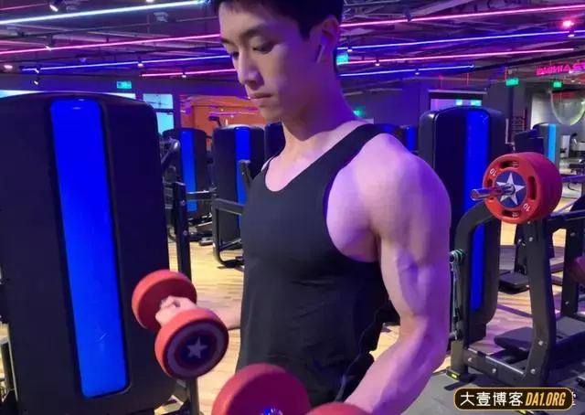 北京电影学院19级帅哥,在你心目中可以称得上校草吗? 北京电影学院19级帅哥,在你心目中可以称得上校草吗?