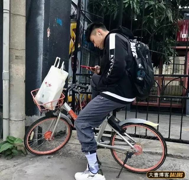 吉林农业大学篮球帅哥,腿太长人太帅了! 吉林农业大学篮球帅哥,腿太长人太帅了!