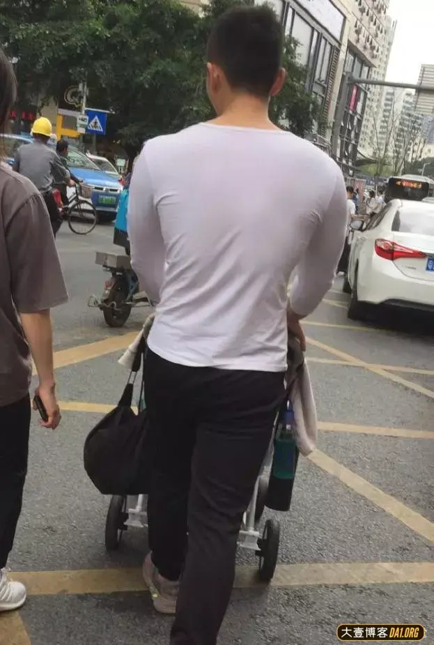 肌肉奶爸魅力到底有多大?好想找个这样的老公 肌肉奶爸魅力到底有多大?好想找个这样的老公