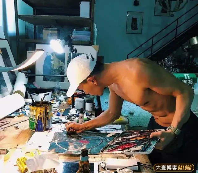 寸发肌肉画家,藏不住的男人味! 寸发肌肉画家,藏不住的男人味!